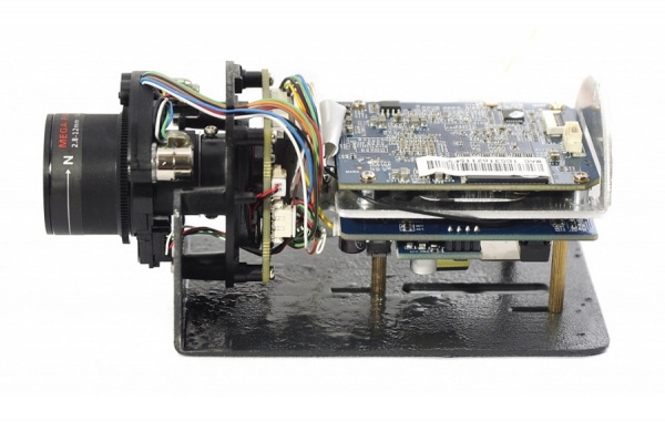 STC-IPM5200/1 rev.3 Estima 5-мегапиксельная IP-камера бескорпусная с моторизованным объективом Фото